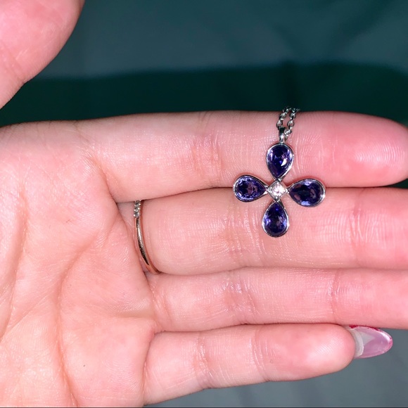 Swarovski Crystal Flower Necklace - Picture 5 of 6